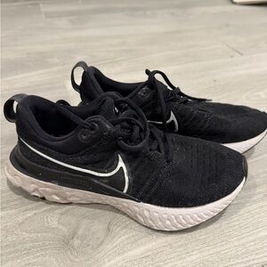 Nike Black and White Athletic Shoes